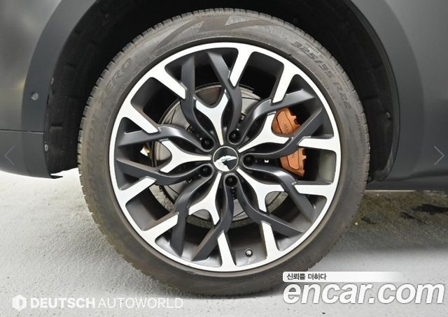 Astonmartin DBX из Кореи Encar