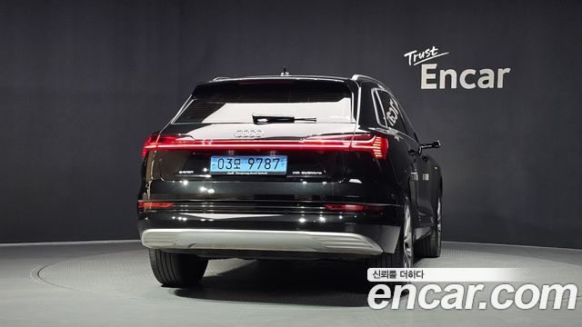 Audi e-tron из Кореи Encar