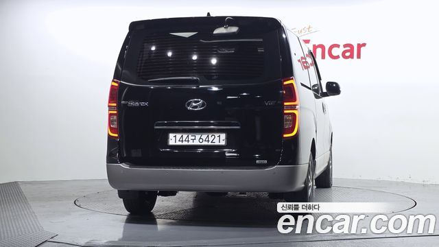 Hyundai Starex 4WD Urban 9-Seater Exclusive — пробег 92 770 км — фото 4 из 5