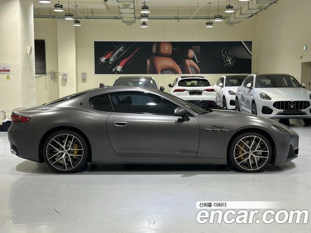 Maserati GranTurismo из Кореи Encar