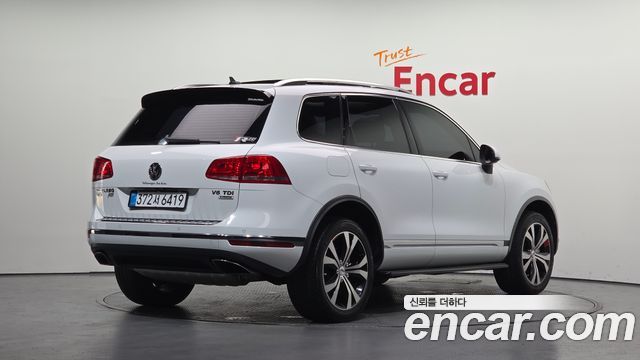 Volkswagen Touareg V6 3.0 TDI Bluemotion Premium 7P5 — пробег 135 704 км — фото 2 из 5