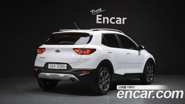 Kia Stonic из Кореи Encar