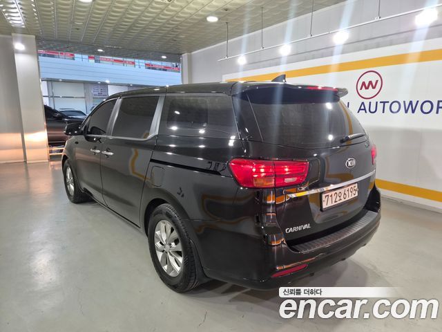 Kia Carnival из Кореи Encar