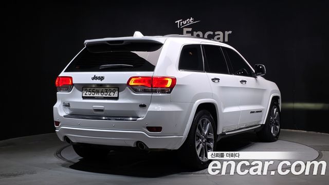 Jeep Cherokee 3.0 Diesel Overland WK2 — пробег 105 665 км — фото 2 из 5