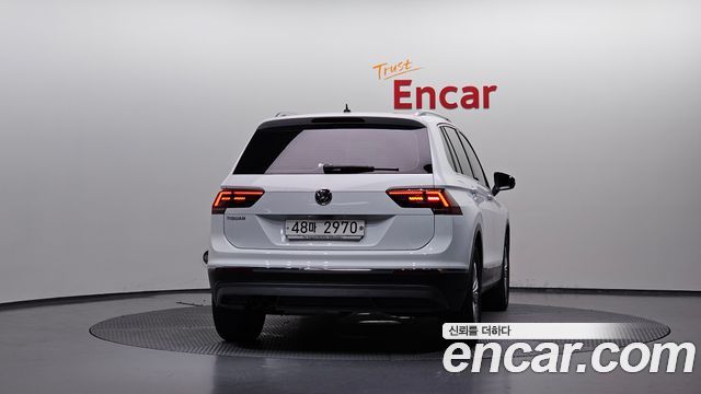 Volkswagen Tiguan 2.0 TDI Premium — пробег 57 947 км — фото 4 из 5