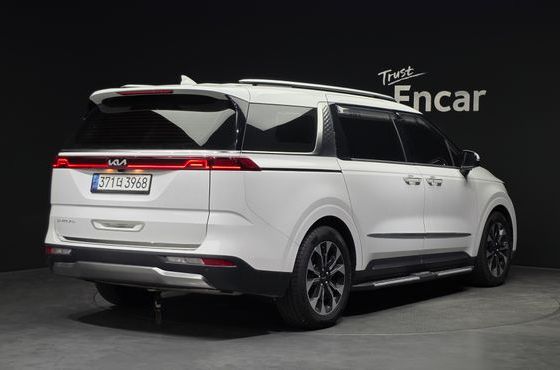 Kia Carnival 7-Seater Signature — пробег 59 788 км — фото 2 из 5