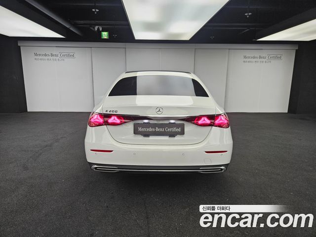 Mercedes-Benz E-Class из Кореи Encar
