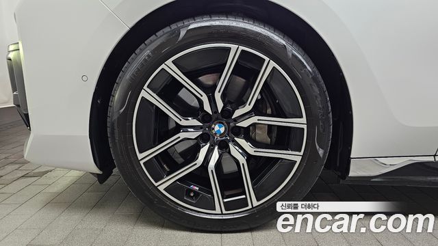 BMW i7 xDrive 60 M sport — пробег 31 643 км — фото 5 из 5