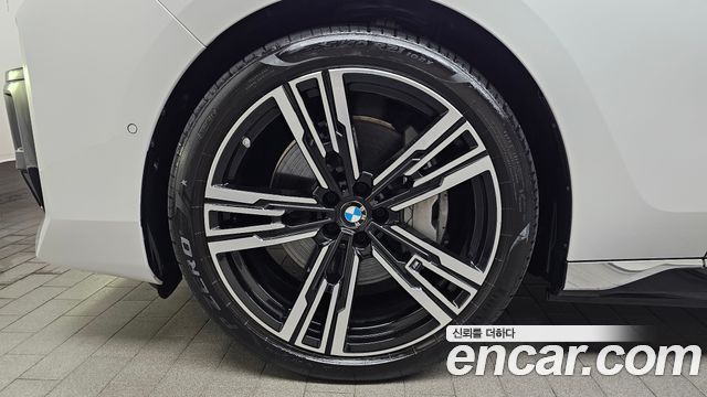 BMW i7 из Кореи Encar