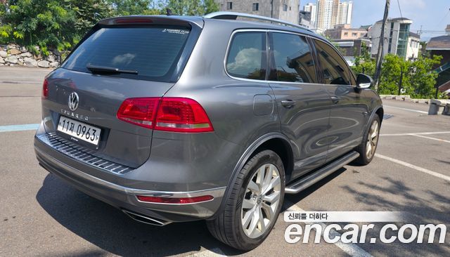Volkswagen Touareg V6 3.0 TDI Bluemotion Premium 7P5 — пробег 206 500 км — фото 2 из 5