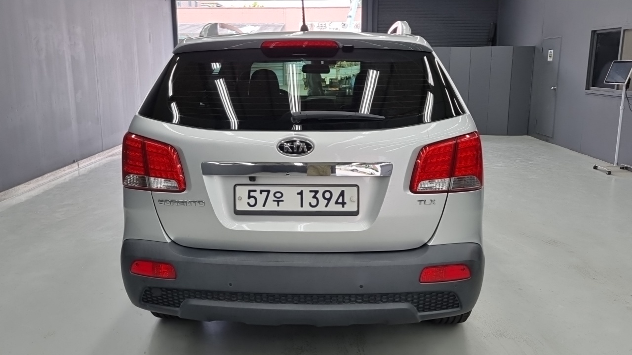 Kia Sorento Diesel 2.0 2WD TLX High-Deluxe — пробег 204 000 км — фото 4 из 5