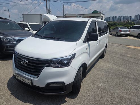 Hyundai Starex Van 5-Seater Smart — пробег 82 000 км — фото 2 из 5