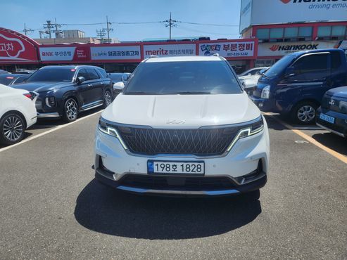 Kia Carnival 9-Seater Signature — пробег 68 505 км — фото 2 из 5