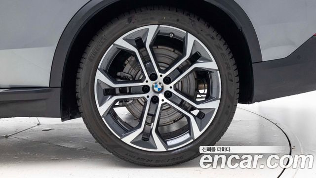 BMW X5 xDrive 50e xLine — пробег 9 595 км — фото 5 из 5