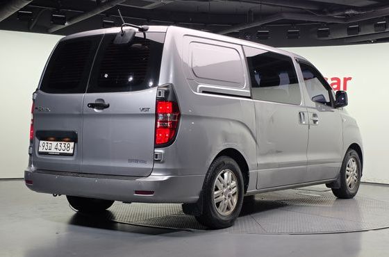 Hyundai Starex Van 5-Seater Modern — пробег 242 347 км — фото 2 из 5