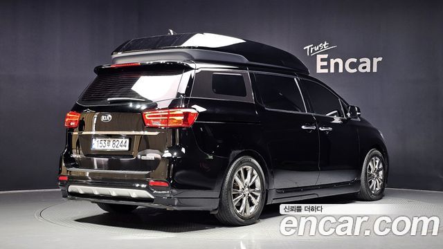 Kia Carnival 9-Seater Hi-Limousine Prestige — пробег 102 488 км — фото 2 из 5