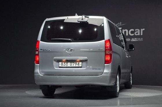 Hyundai Starex Van 5-Seater Modern — пробег 130 780 км — фото 4 из 5
