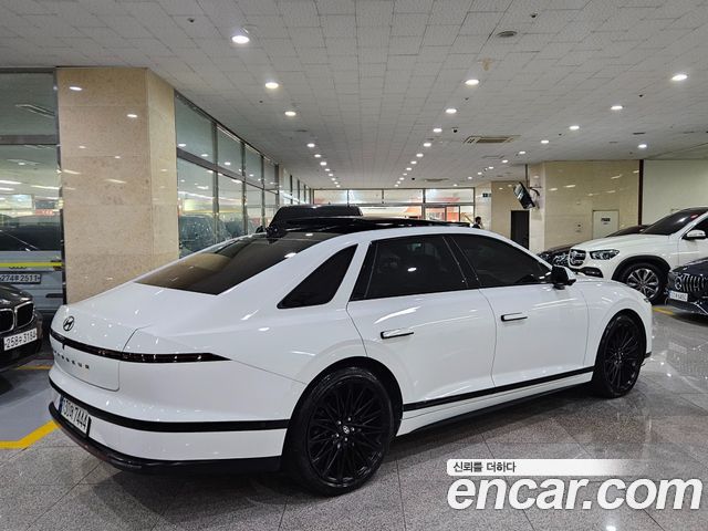 Hyundai Grandeur 3,5 Gasoline 4WD Calligraphy — пробег 23 999 км — фото 3 из 5