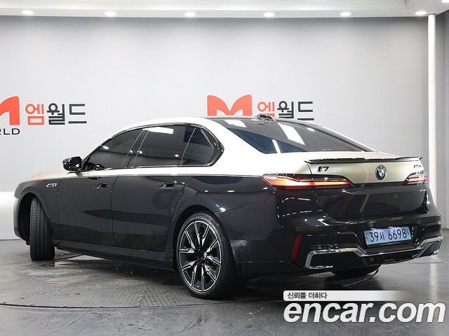BMW i7 из Кореи Encar