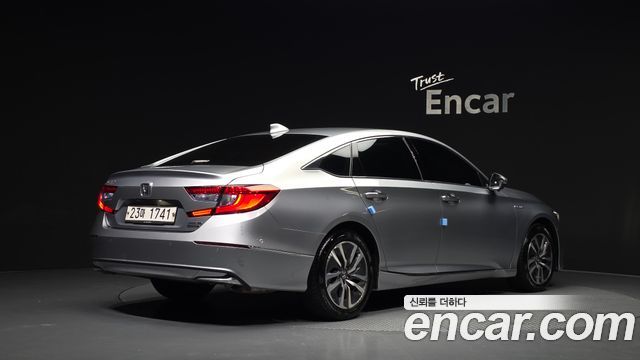 Honda Accord 2.0 Hybrid Touring — пробег 147 618 км — фото 2 из 5