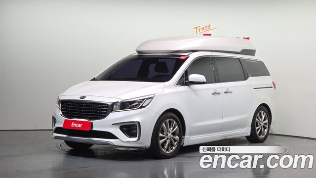 Kia Carnival 9-Seater Hi-Limousine Prestige — пробег 202 740 км — фото 1 из 5
