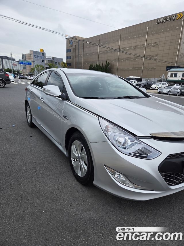 Hyundai Sonata 2.0 Premier — пробег 136 826 км — фото 2 из 5