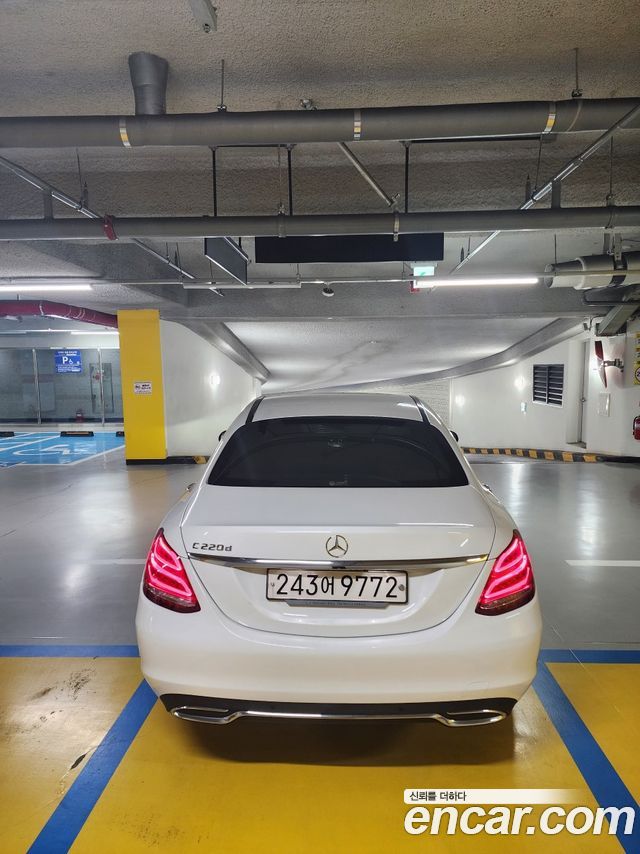 Mercedes-Benz C-Class из Кореи Encar