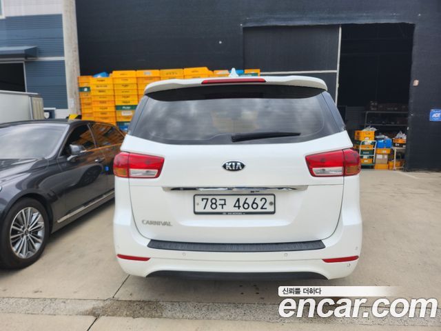 Kia Carnival из Кореи Encar