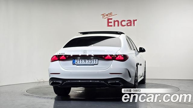 Mercedes-Benz E-Class из Кореи Encar