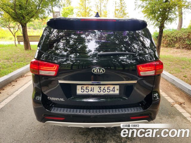 Kia Carnival из Кореи Encar