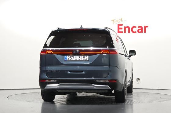 Kia Carnival Diesel 9-Seater Signature — пробег 40 484 км — фото 4 из 5