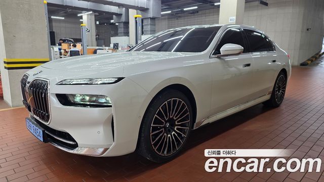 BMW i7 из Кореи Encar