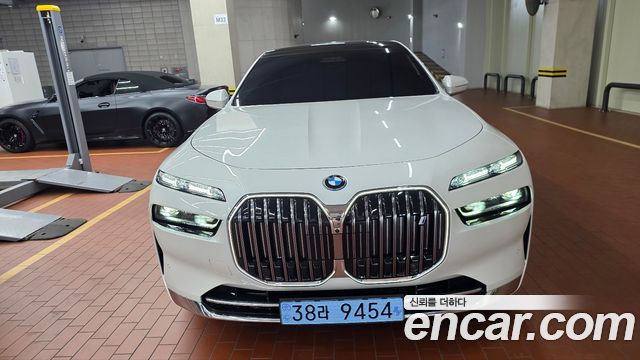 BMW i7 из Кореи Encar
