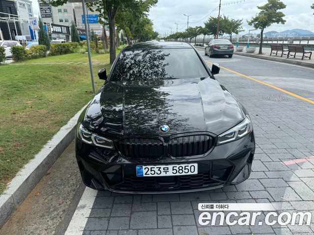 BMW 3-Series 320i M Sport — пробег 12 605 км — фото 2 из 5