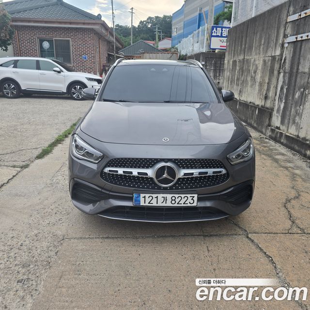 Mercedes-Benz GLA-Class GLA250 4MATIC — пробег 67 193 км — фото 4 из 5