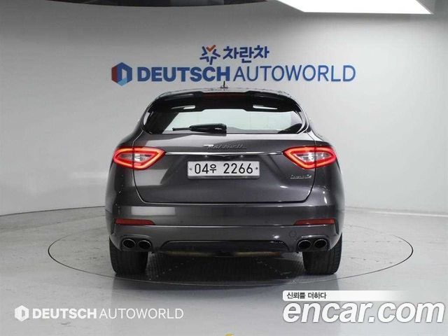 Maserati Levante из Кореи Encar