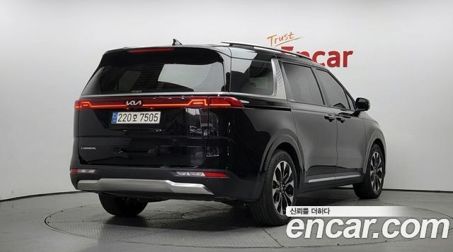 Kia Carnival из Кореи Encar