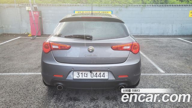 Alfa Romeo Giulietta 1.7 — пробег 58 000 км — фото 4 из 5