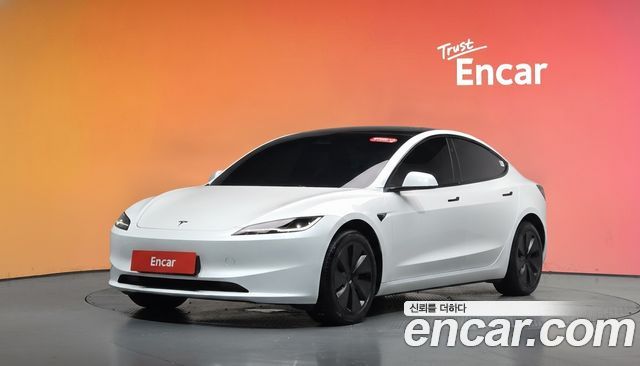 Tesla Model 3 RWD — пробег 26 722 км — фото 1 из 5