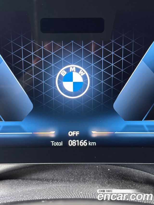 BMW 5-Series 530i xDrive M Sport Pro Special Edition — пробег 8 200 км — фото 2 из 5