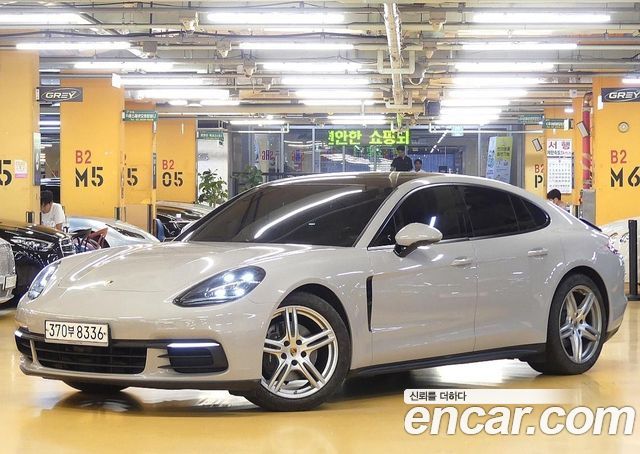 Porsche Panamera 3.0 AWD — пробег 35 000 км — фото 2 из 5