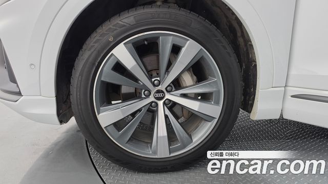 Audi Q8 из Кореи Encar