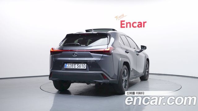Lexus UX из Кореи Encar