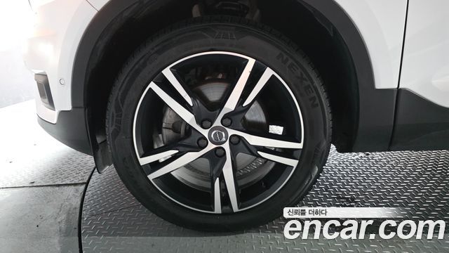 Volvo XC40 из Кореи Encar