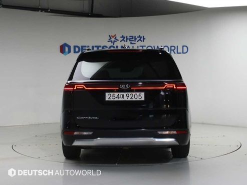 Kia Carnival Gasoline 9-Seater Noblesse — пробег 94 626 км — фото 4 из 5