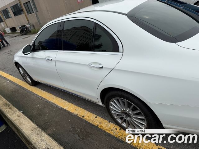 Mercedes-Benz E-Class E220d 4MATIC Exclusive — пробег 27 237 км — фото 3 из 5