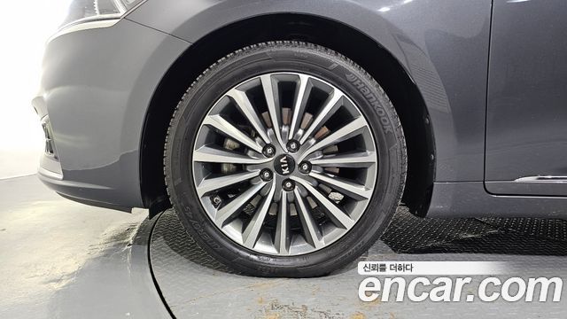 Kia K7 из Кореи Encar