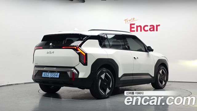 Kia EV3 из Кореи Encar