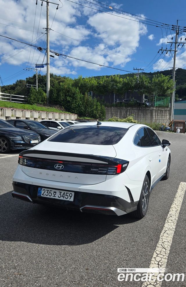 Hyundai Sonata Premium — пробег 1 800 км — фото 2 из 5