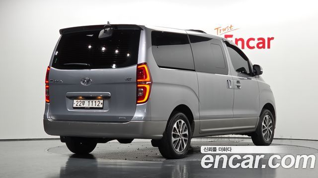 Hyundai Starex 4WD Urban 9-Seater Exclusive — пробег 58 454 км — фото 2 из 5